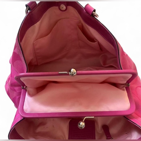 2010 Coach Carryall Signature Laura Kiss F14940 pink Canvas Tote Handbag Purse - Picture 6 of 11